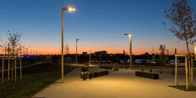 Rozenn Le Couillard created a harmonious nocturnal atmosphere for Saint Nazaire esplanade