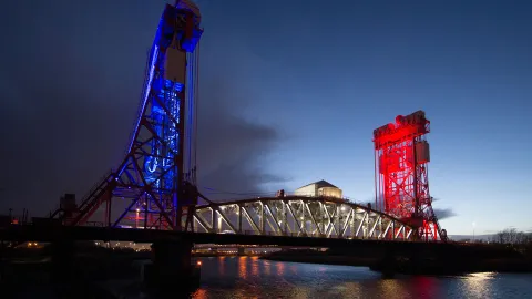 SCULP floodlights illuminate Tees Newport Bridge to create an iconic nocturnal landmark