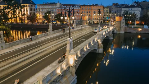 Energy-efficient ALBANY LED luminaires light Pomorskie Bridges to enhance their heritage both by day and by night